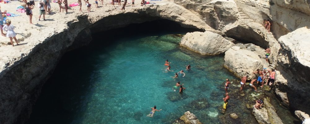 Grotta della Poesia, leggenda e curiosità sulla meravigliosa piscina naturale